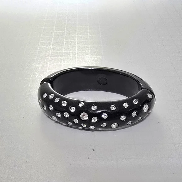 Vtg Kenneth Jay Lane Black Ova Lucite Hinged Bracelet W/Clear Crystal Rhinestone - Picture 1 of 8